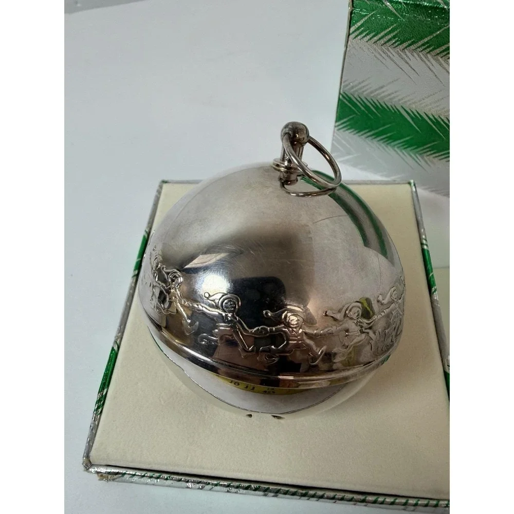 Wallace Silverplated 1975 5th Edition Sleigh Bell Christmas Ornament